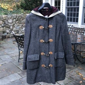 Wool coat with removable liner